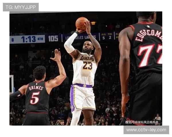 詹姆斯末节独取14分并戴皇冠庆祝，湖人客场逆转76人