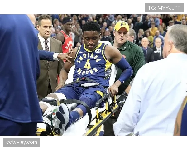 第三节简报：步行者连续命中5记三分，打停尼克斯，后者暂停后改用人盯人防守